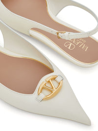 Valentino Garavani Flat shoes White