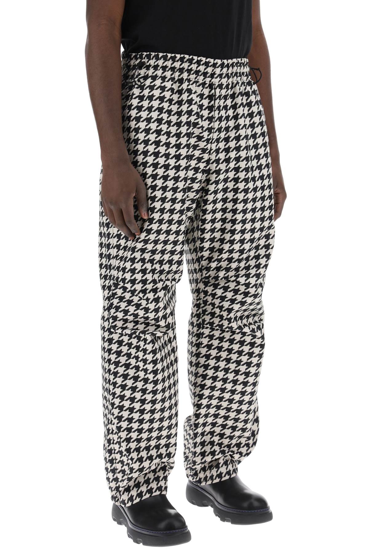 Burberry workwear pants in houndstooth